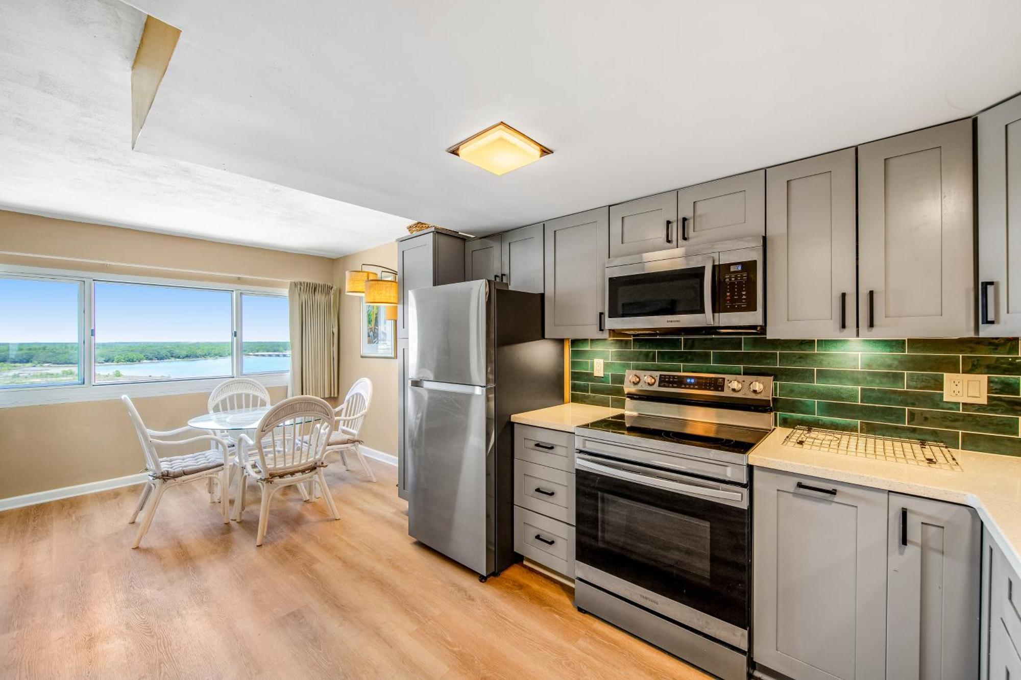 Pinnacle Port Condos Panama City Beach Exterior photo