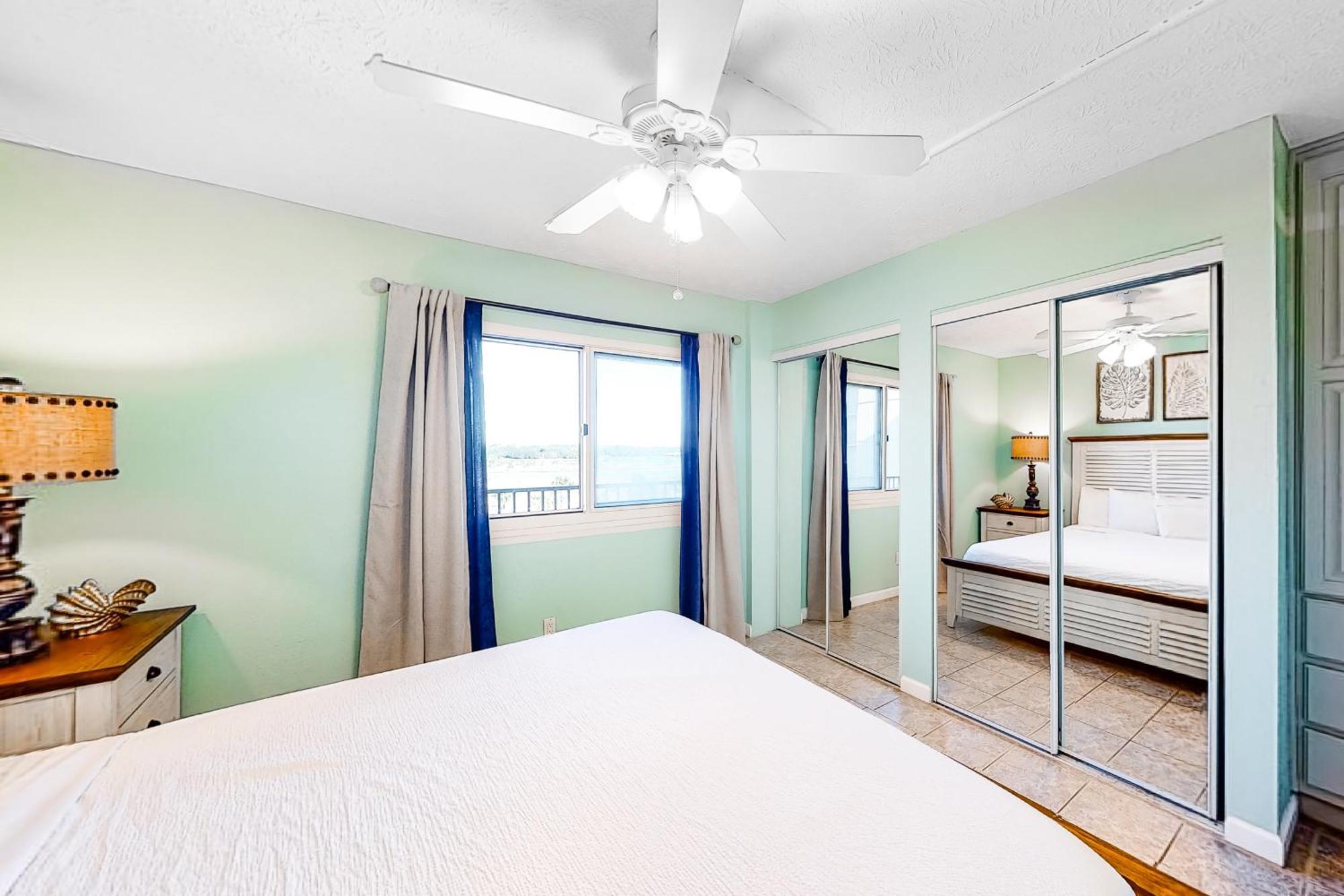 Pinnacle Port Condos Panama City Beach Room photo